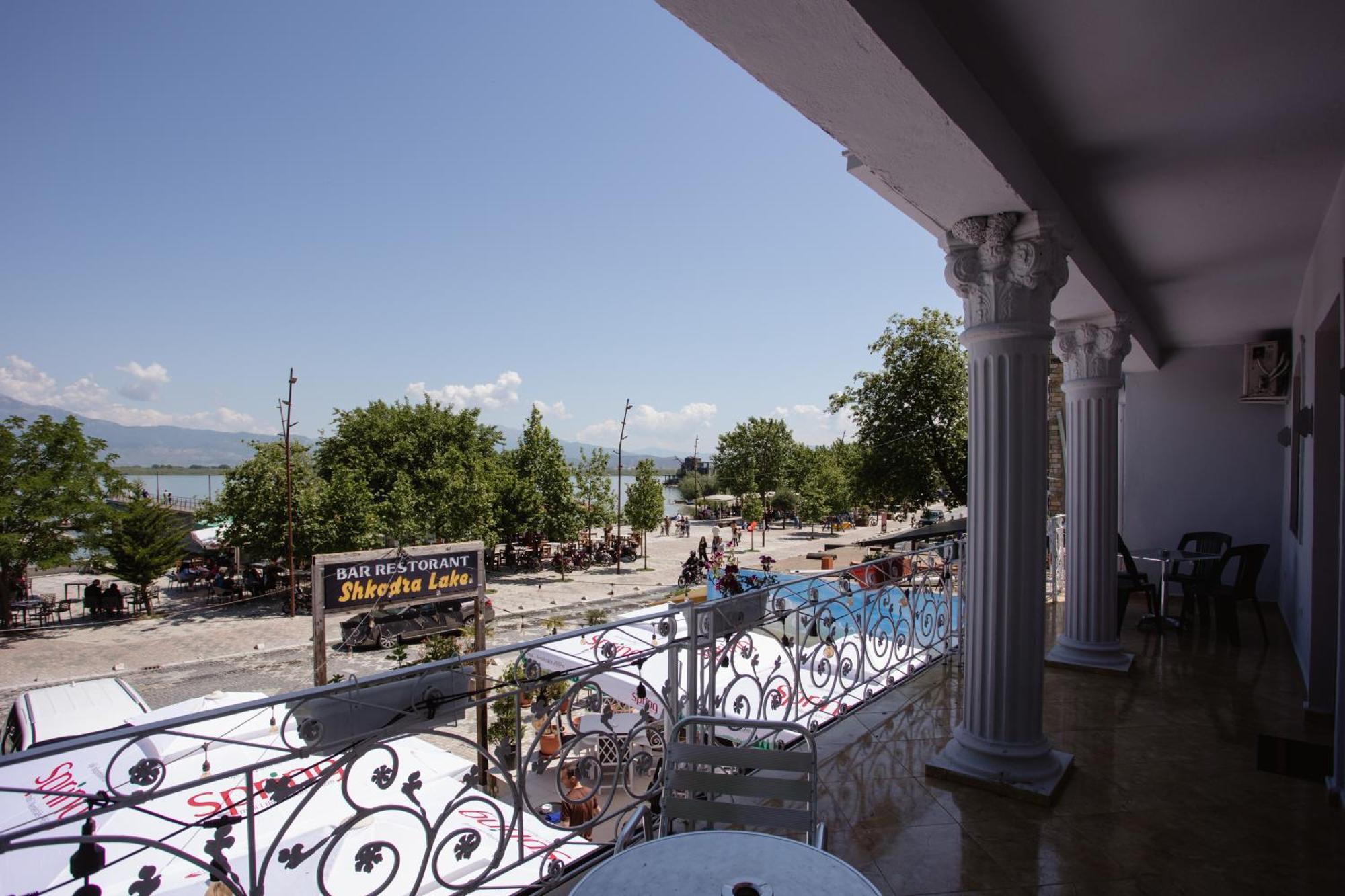 Hotel Shkodra Lake Široka Exterior foto